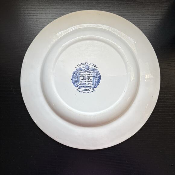 Liberty Blue 10” Dinner Plate Independence Hall American Bicentennial 1980s - Picture 3 of 7